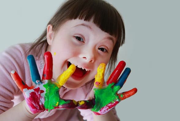 📅 21 de marzo | Día Mundial del Síndrome de Down 🧦 Juntos contra la soledad: la verdadera inclusión construye vínculos y espacios para todos 💛